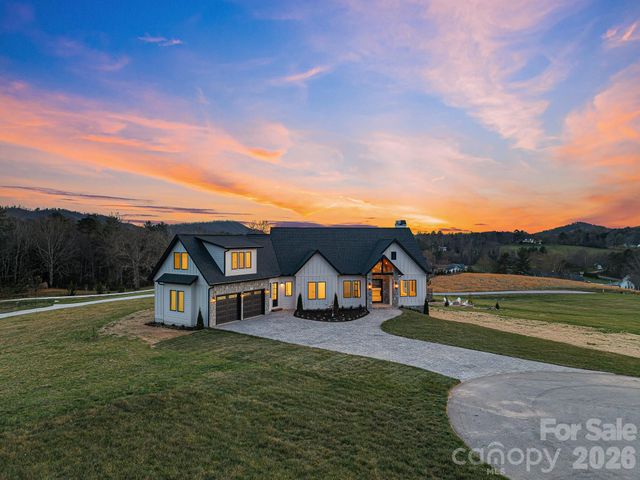 133 Golden Pasture Drive, Fletcher, NC 28732