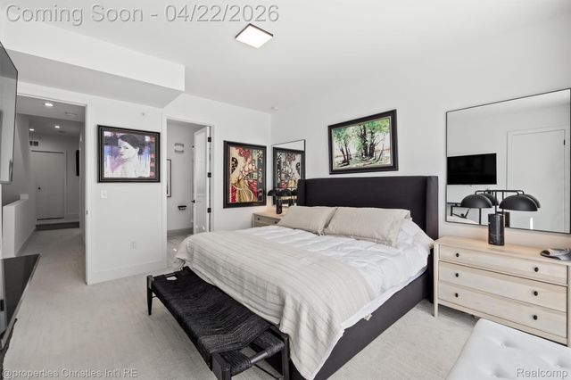 533 E Harrison Avenue 35, Royal Oak, MI 48067