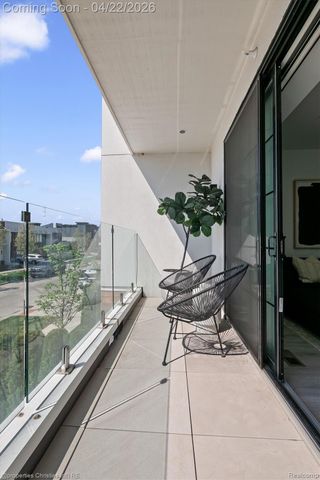 533 E Harrison Avenue 35, Royal Oak, MI 48067