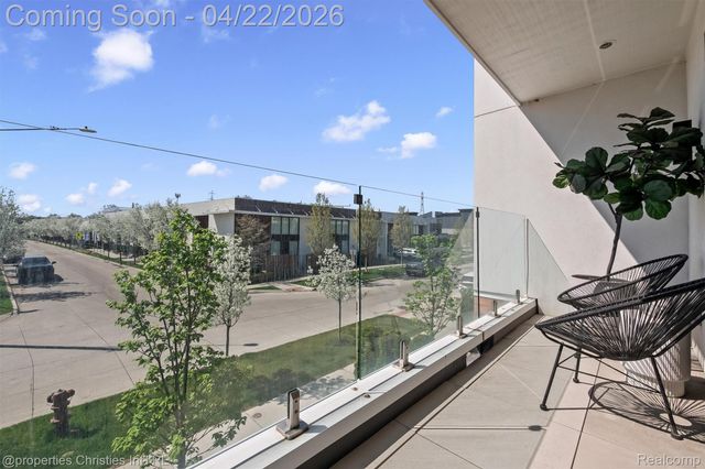 533 E Harrison Avenue 35, Royal Oak, MI 48067