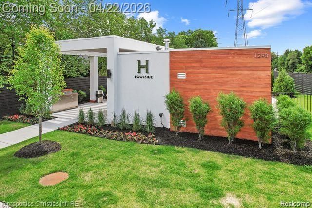533 E Harrison Avenue 35, Royal Oak, MI 48067