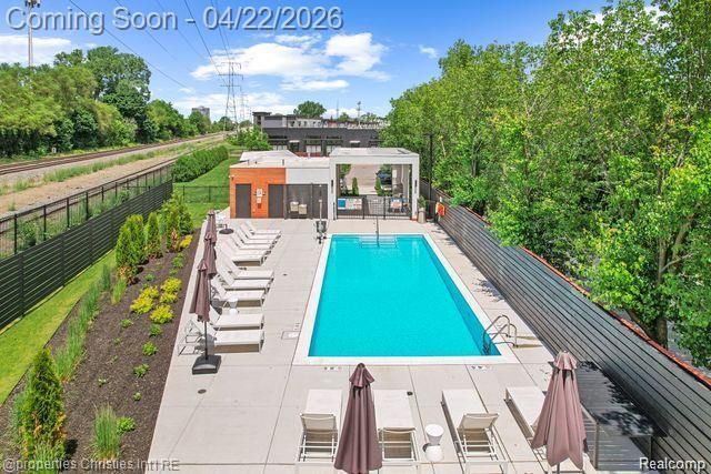 533 E Harrison Avenue 35, Royal Oak, MI 48067