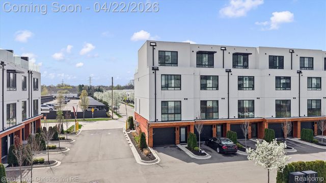 533 E Harrison Avenue 35, Royal Oak, MI 48067