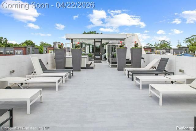 533 E Harrison Avenue 35, Royal Oak, MI 48067