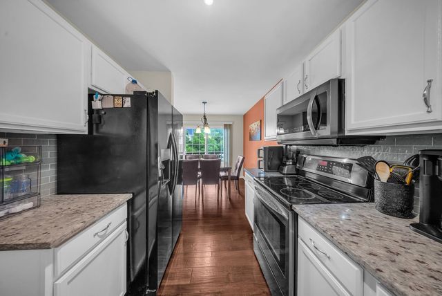 2248 Graystone Drive 2248, Joliet, IL 60431