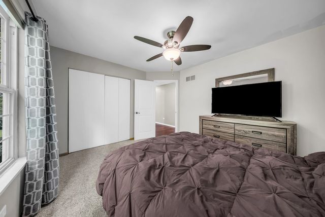 2248 Graystone Drive 2248, Joliet, IL 60431