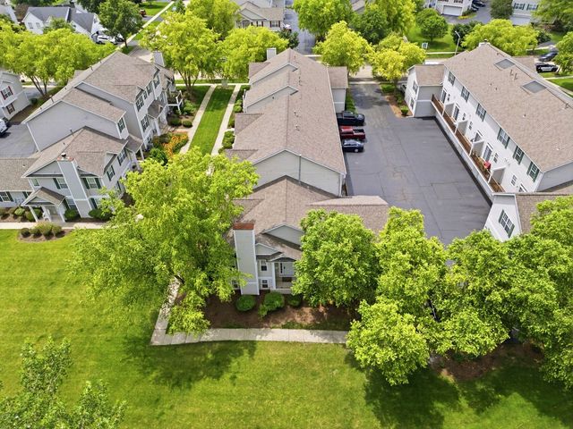 2248 Graystone Drive 2248, Joliet, IL 60431