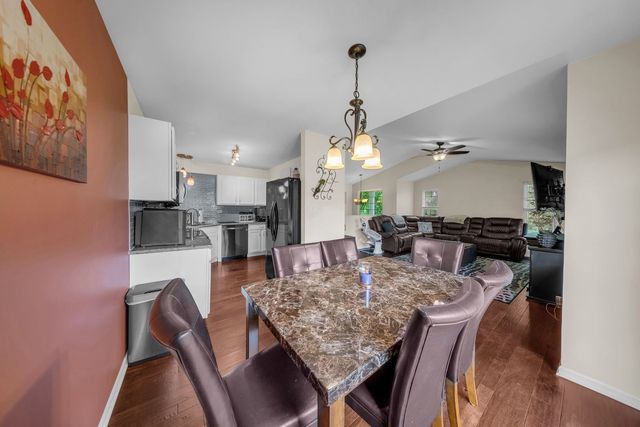 2248 Graystone Drive 2248, Joliet, IL 60431