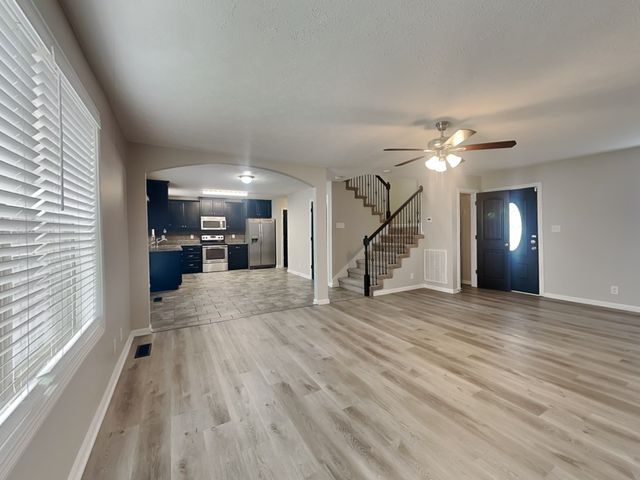 1304 Golden Eagle Way, Clarksville, TN 37040