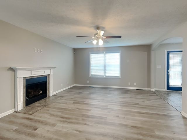 1304 Golden Eagle Way, Clarksville, TN 37040