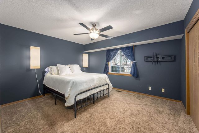 2029 N Pine Grove Ct, Wichita, KS 67212