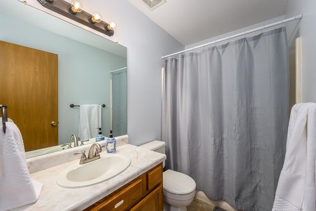 2029 N Pine Grove Ct, Wichita, KS 67212