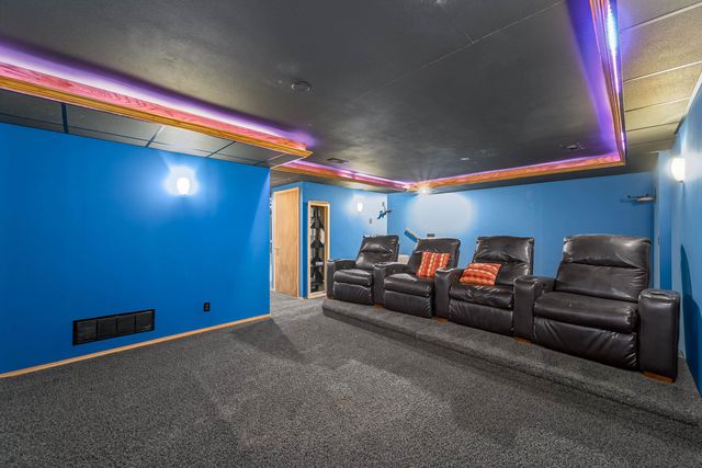 2029 N Pine Grove Ct, Wichita, KS 67212