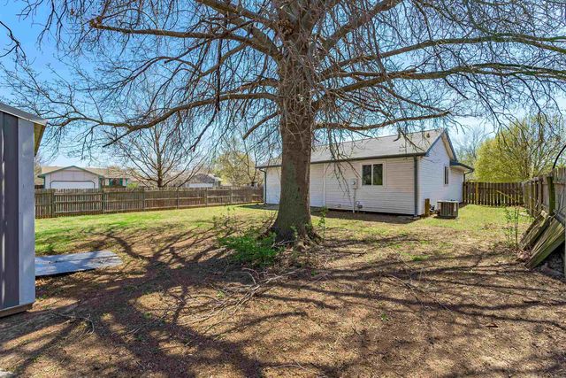 2029 N Pine Grove Ct, Wichita, KS 67212