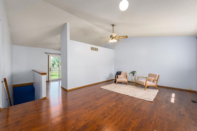 2029 N Pine Grove Ct, Wichita, KS 67212