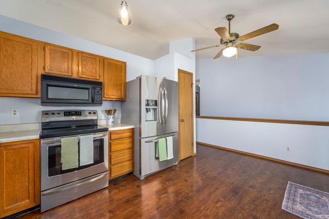 2029 N Pine Grove Ct, Wichita, KS 67212