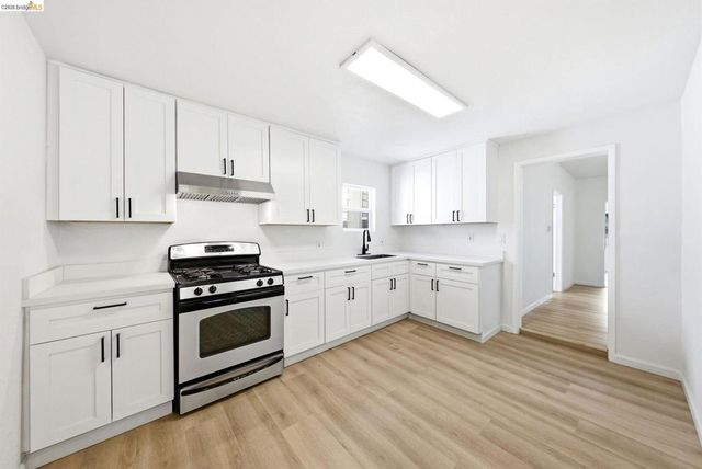 2217 E 24Th St, Oakland, CA 94606
