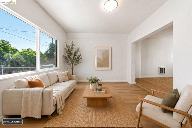 2217 E 24Th St, Oakland, CA 94606