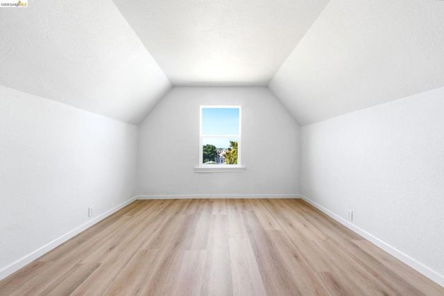2217 E 24Th St, Oakland, CA 94606
