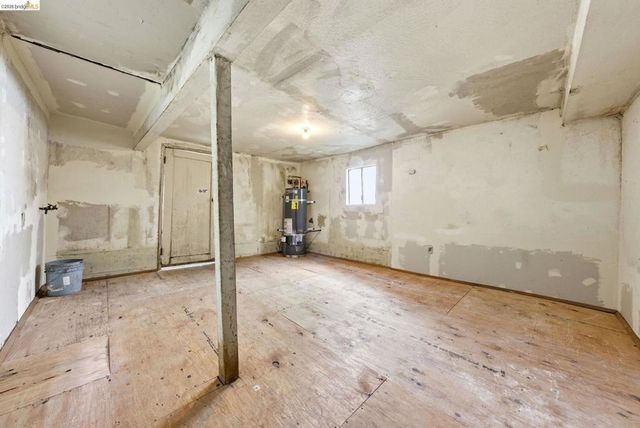 2217 E 24Th St, Oakland, CA 94606