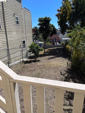 2217 E 24Th St, Oakland, CA 94606