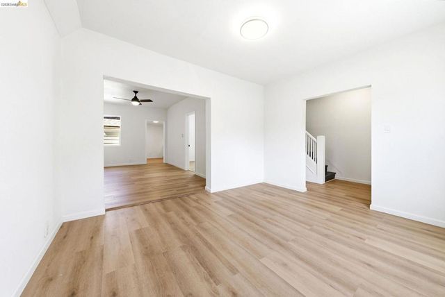 2217 E 24Th St, Oakland, CA 94606