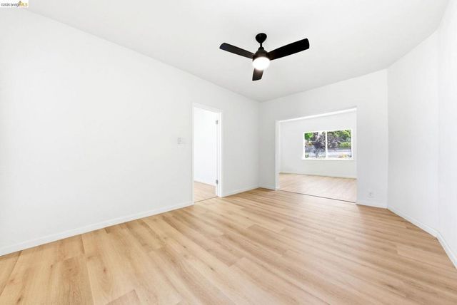 2217 E 24Th St, Oakland, CA 94606