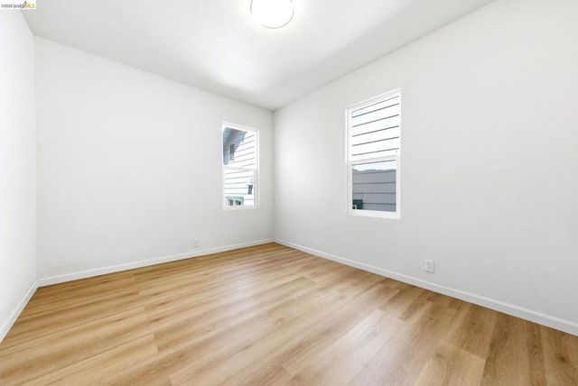 2217 E 24Th St, Oakland, CA 94606