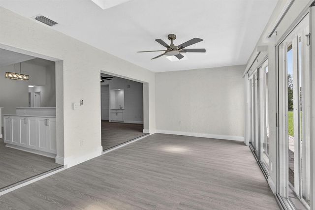 148 Village Walk Drive 24, Royal Palm Beach, FL 33411