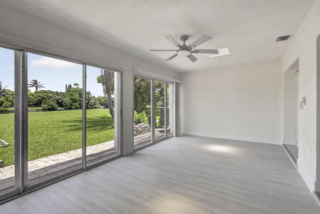 148 Village Walk Drive 24, Royal Palm Beach, FL 33411