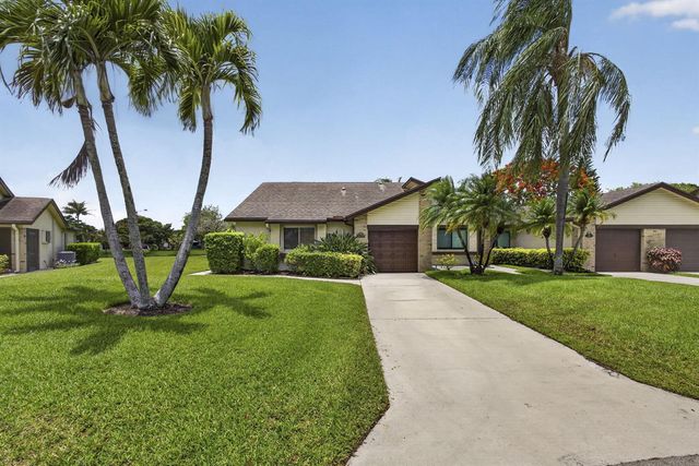 148 Village Walk Drive 24, Royal Palm Beach, FL 33411