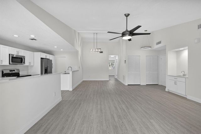 148 Village Walk Drive 24, Royal Palm Beach, FL 33411