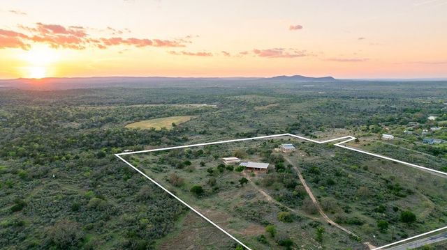 1407 County Road 311, Horseshoe Bay, TX 78657