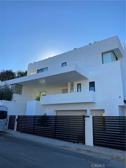 931 Kenfield, Brentwood, CA 90049