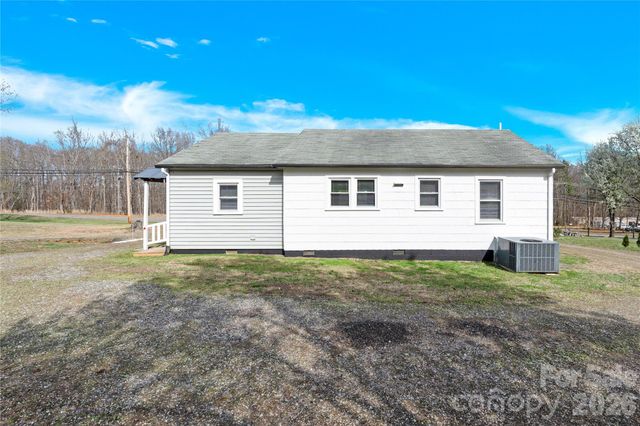 3359 Wilkesboro Highway, Statesville, NC 28625