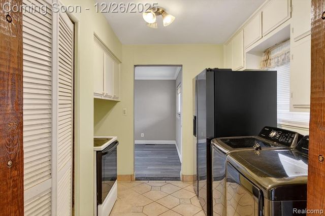 13440 Charlotte Avenue, Warren, MI 48089