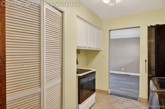 13440 Charlotte Avenue, Warren, MI 48089