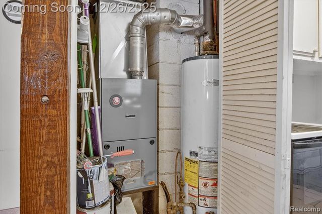 13440 Charlotte Avenue, Warren, MI 48089