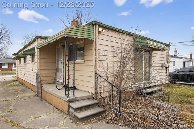 13440 Charlotte Avenue, Warren, MI 48089