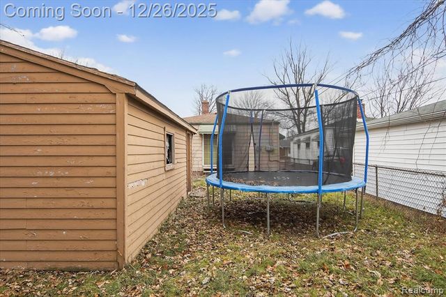 13440 Charlotte Avenue, Warren, MI 48089