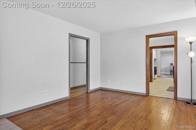 13440 Charlotte Avenue, Warren, MI 48089