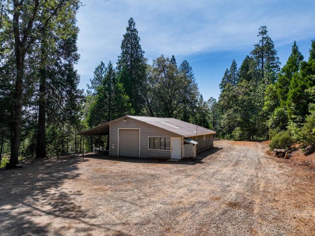 12117 Boundary Way, Grass Valley, CA 95945