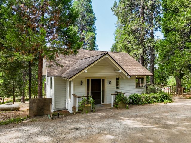 12117 Boundary Way, Grass Valley, CA 95945