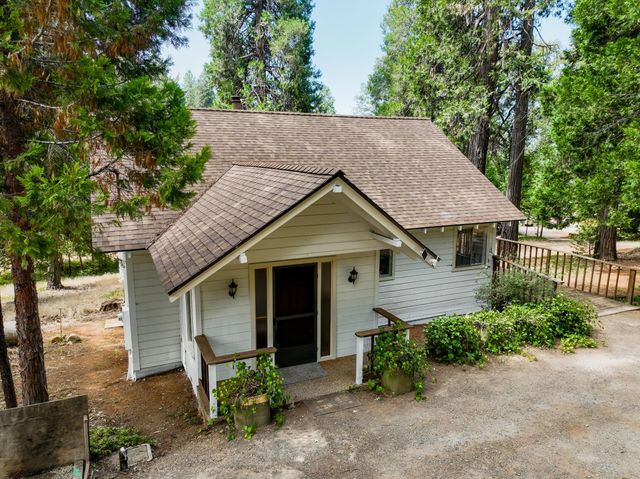 12117 Boundary Way, Grass Valley, CA 95945