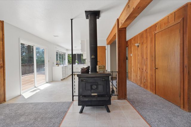 12117 Boundary Way, Grass Valley, CA 95945