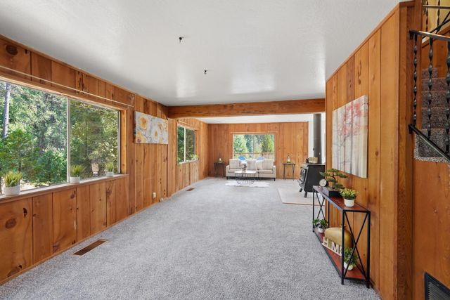 12117 Boundary Way, Grass Valley, CA 95945