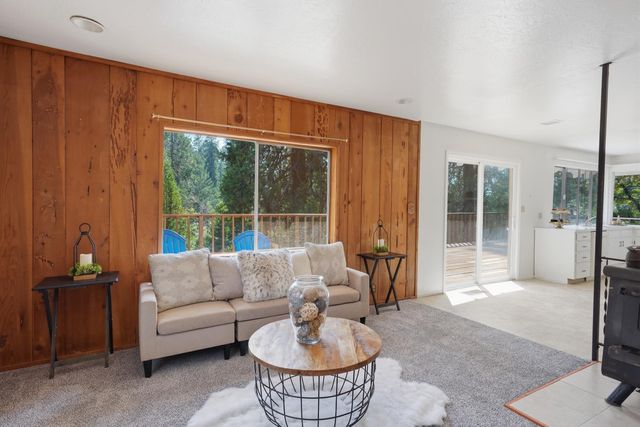 12117 Boundary Way, Grass Valley, CA 95945