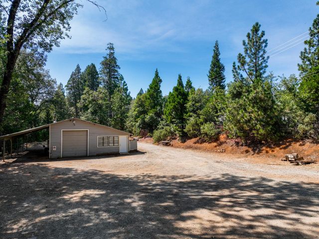 12117 Boundary Way, Grass Valley, CA 95945