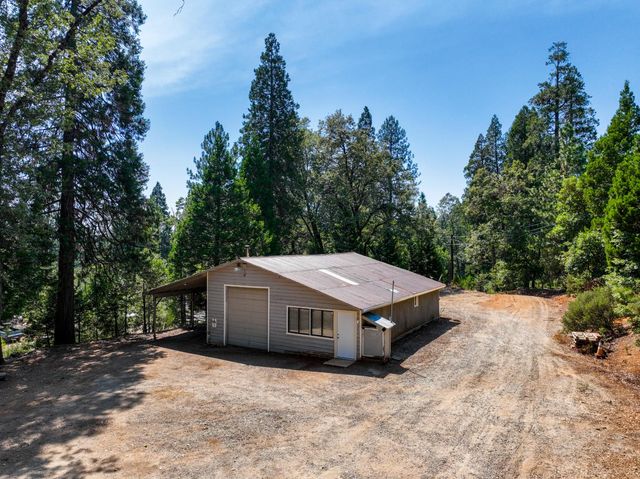 12117 Boundary Way, Grass Valley, CA 95945