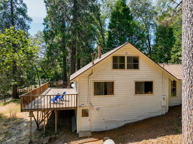 12117 Boundary Way, Grass Valley, CA 95945